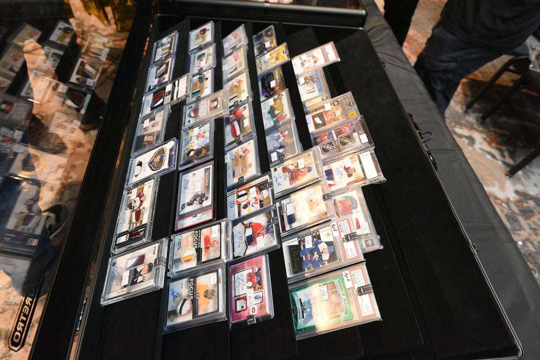 Evoretro Lockable Aluminum Display Case Open Side View with Cards
